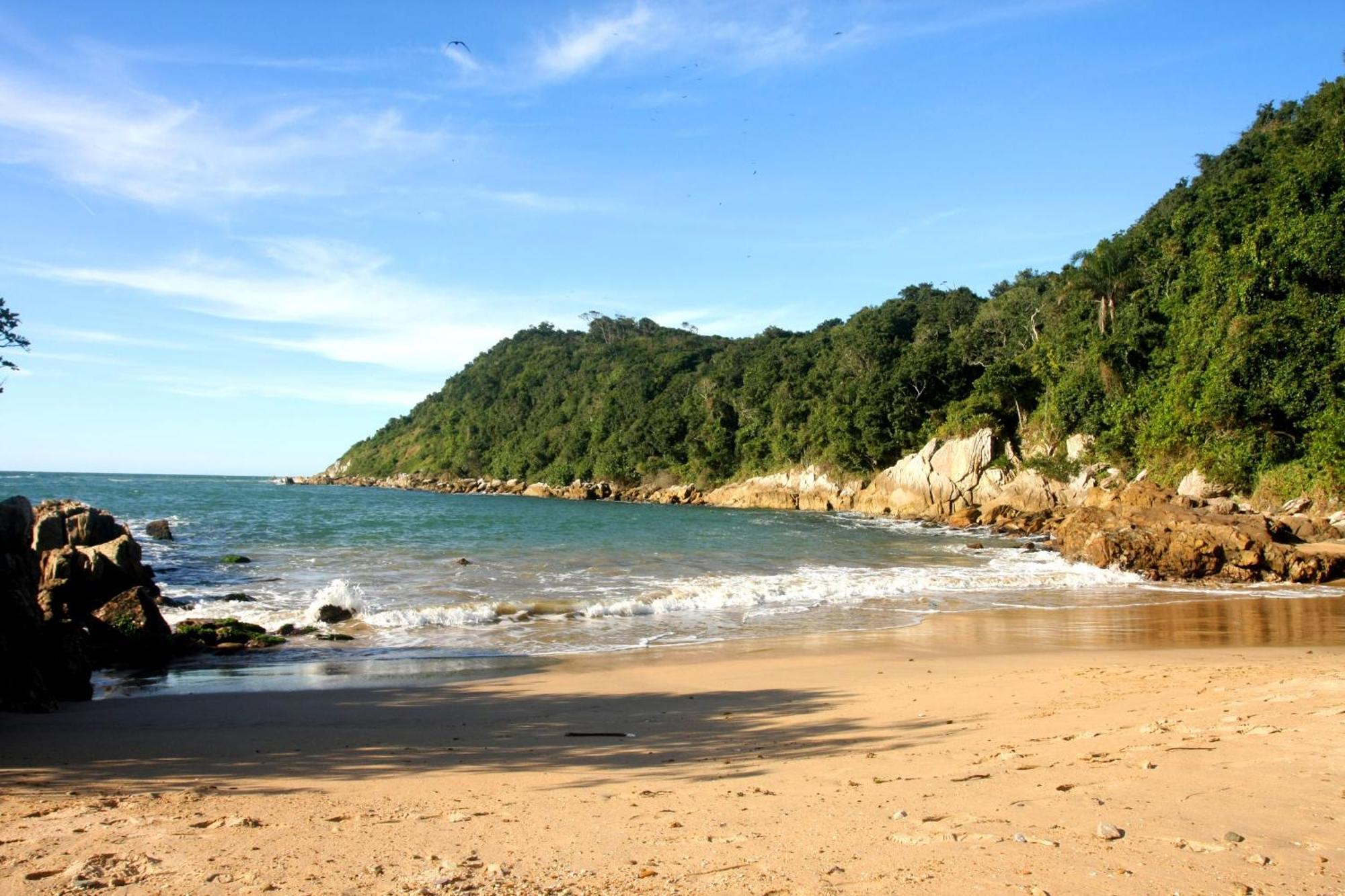 Pousada Ilha Do Itacolomi 佩尼亚 外观 照片